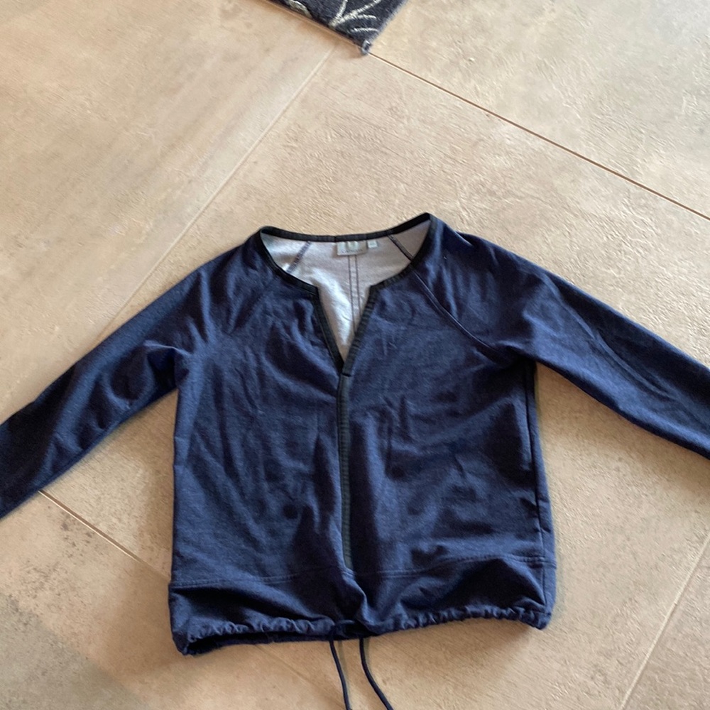 Athleta sweat top